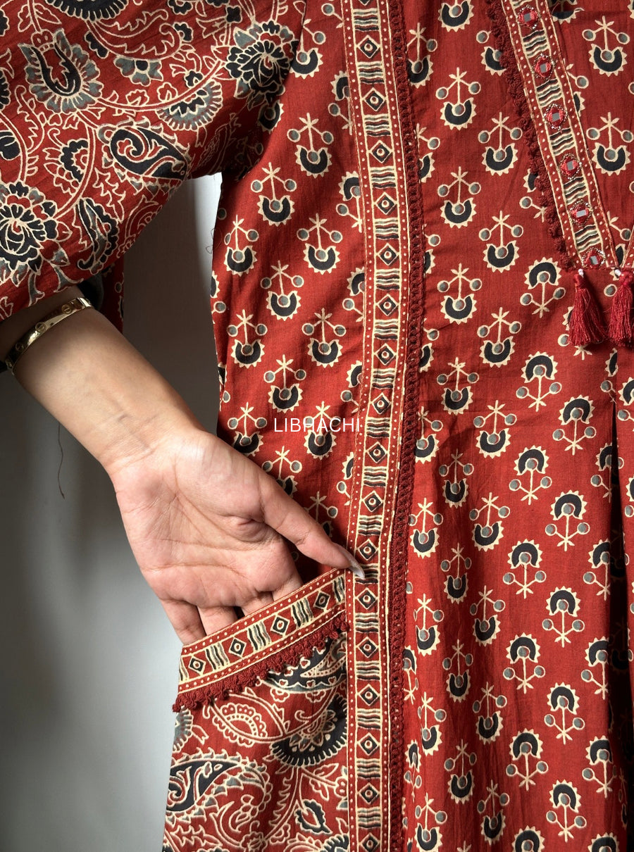 Phoolwari pocket suit set