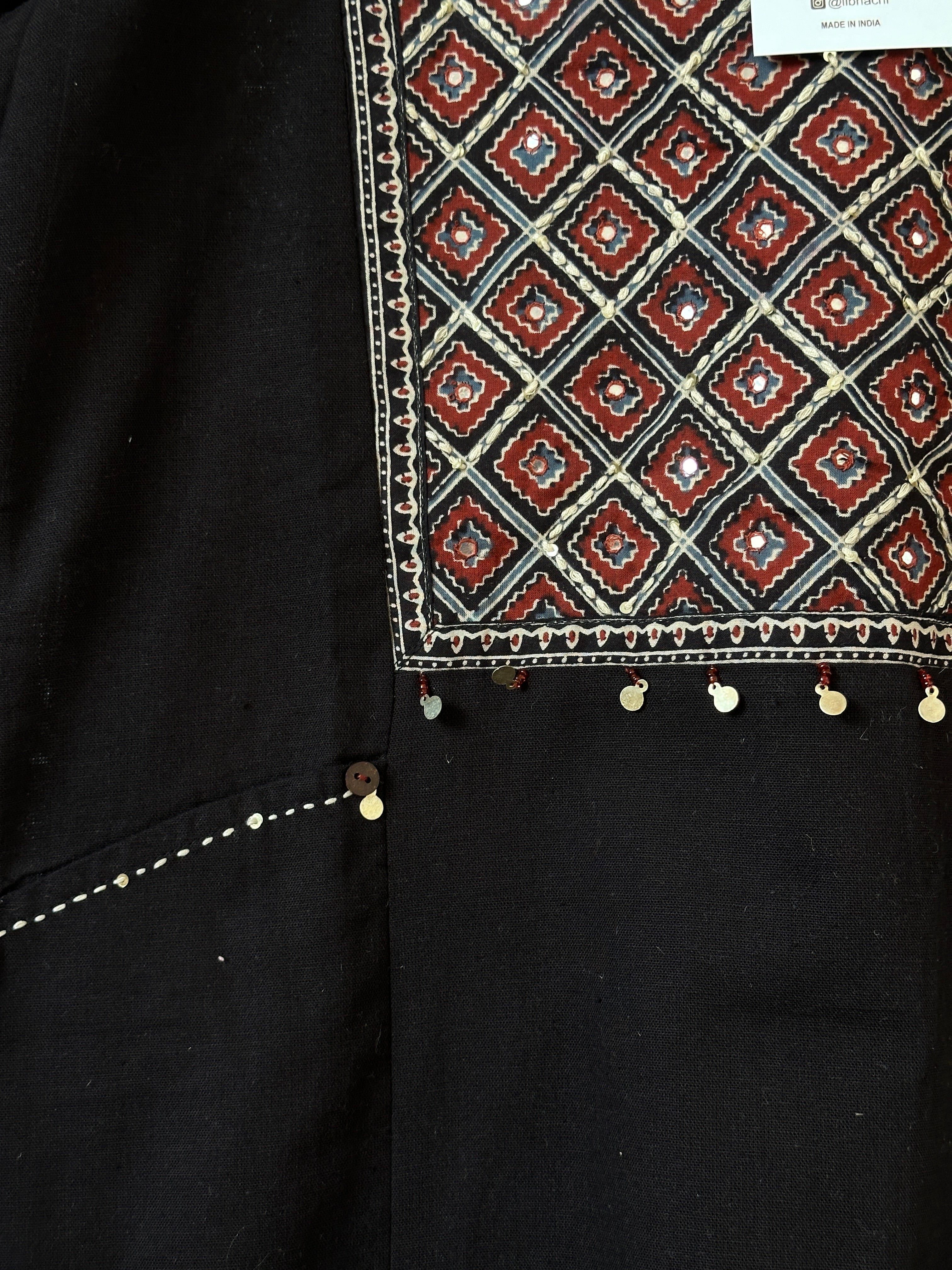 Kaali Katha AJRAKH kurta Set