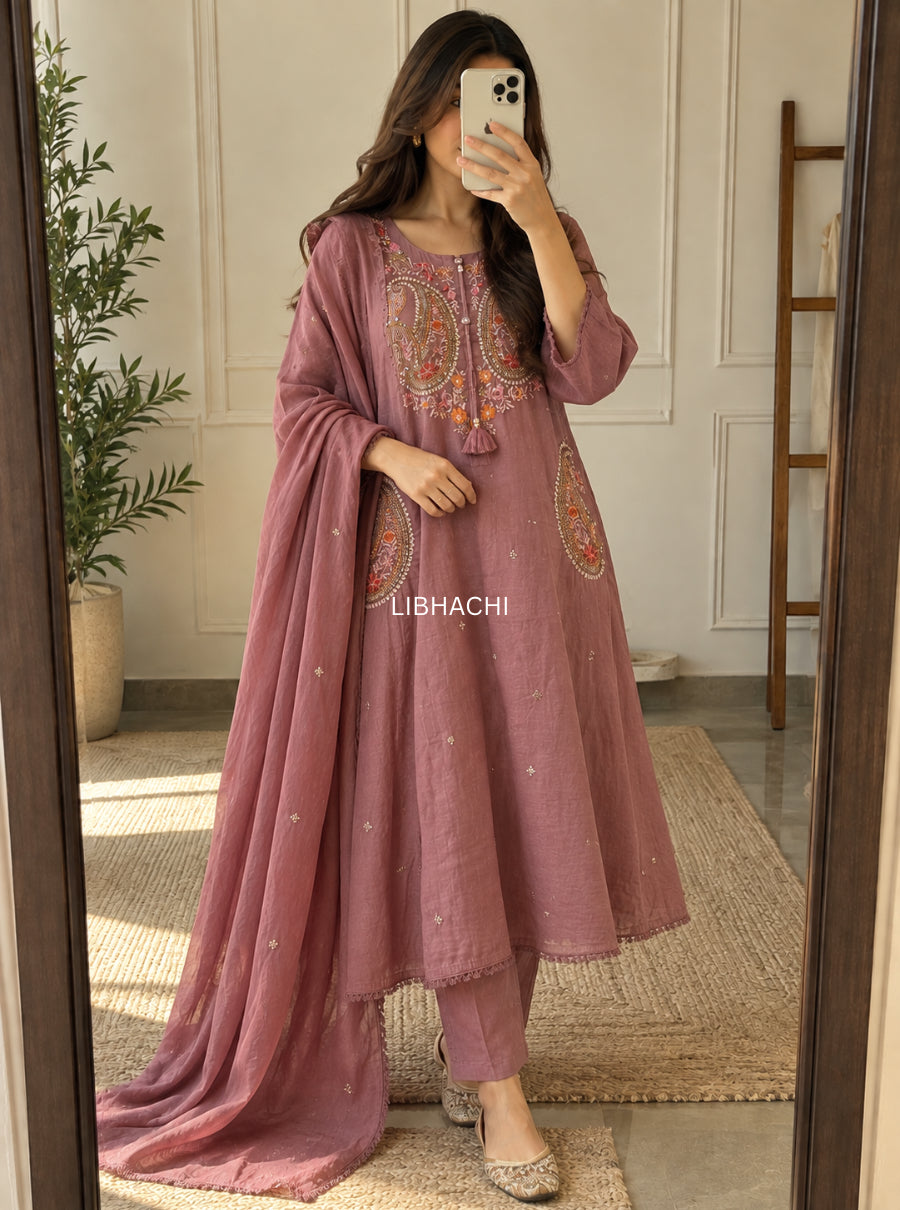 AARADHYA — The Festive Paisley Mul Cotton Suit Set
