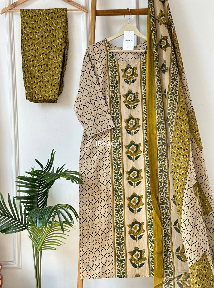 Mitti Noor – Baagh Set