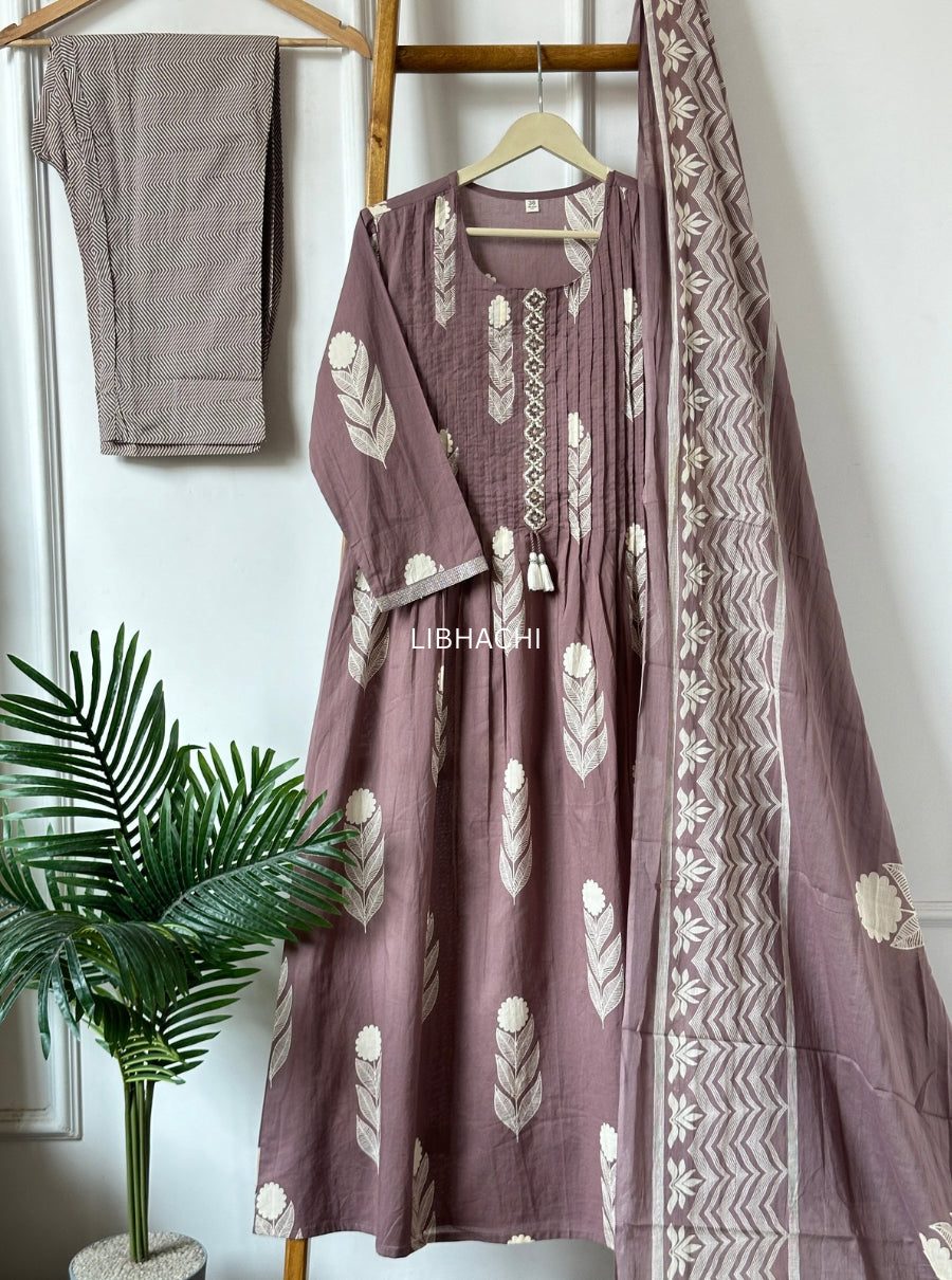 Vrinda Leaf Cotton Suit Set