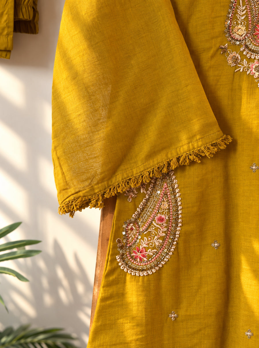 AARADHYA — The Festive Paisley Mul Cotton Suit Set