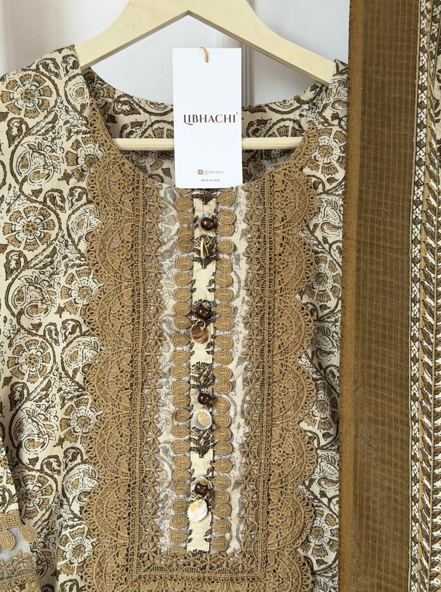 Mitti dastaan ajrakh suit set