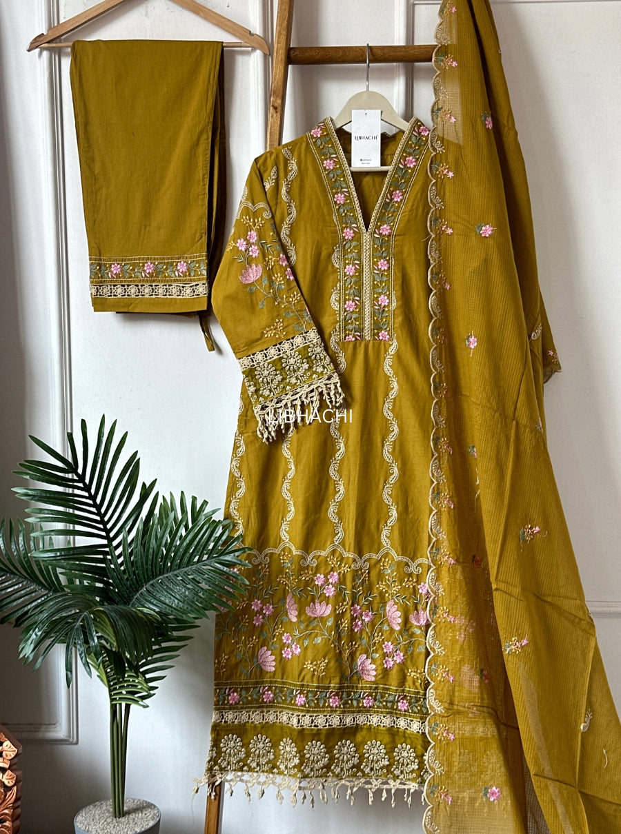 Mehrzadi Luxe Embroidered Pakistani Suit Set