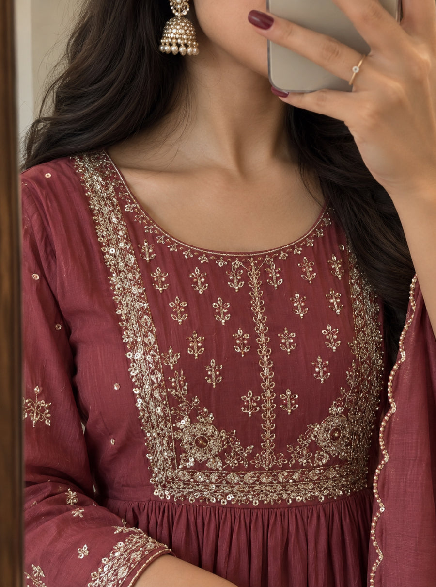 Rajvi Zarika — The Dabka • Zardozi • Zari Edit