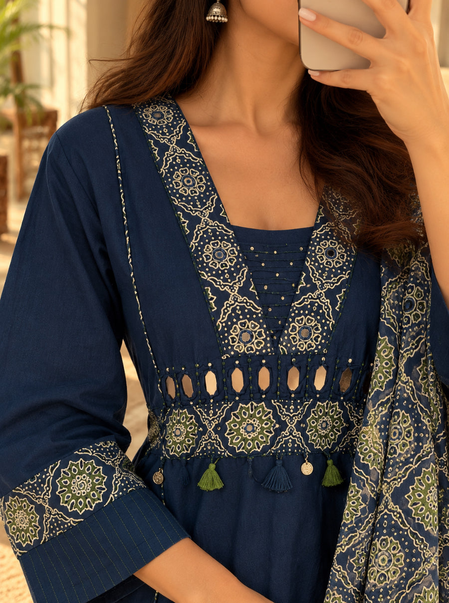 Rang-e-Raas Mirror suit set