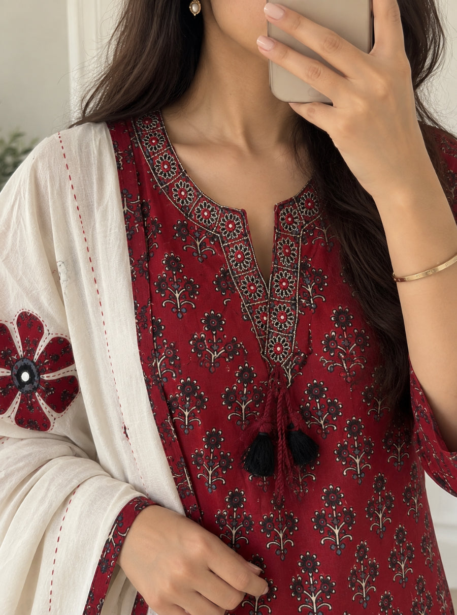 MAHRUNIKAS KANTHA & APPLIQUÉ WORK JAIPURI SUIT SET
