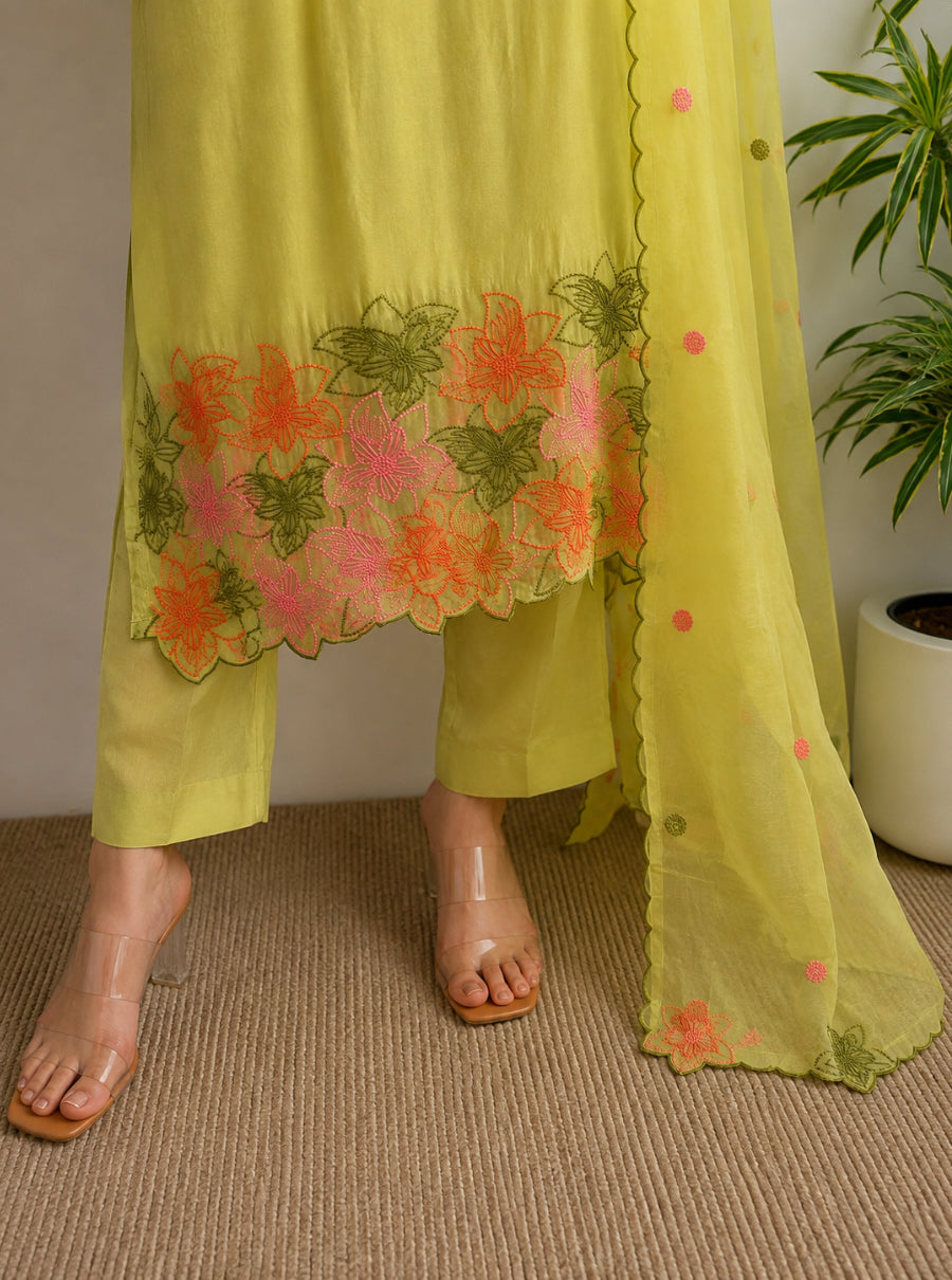 Bloom of Florals — Mul Chanderi Suit Set