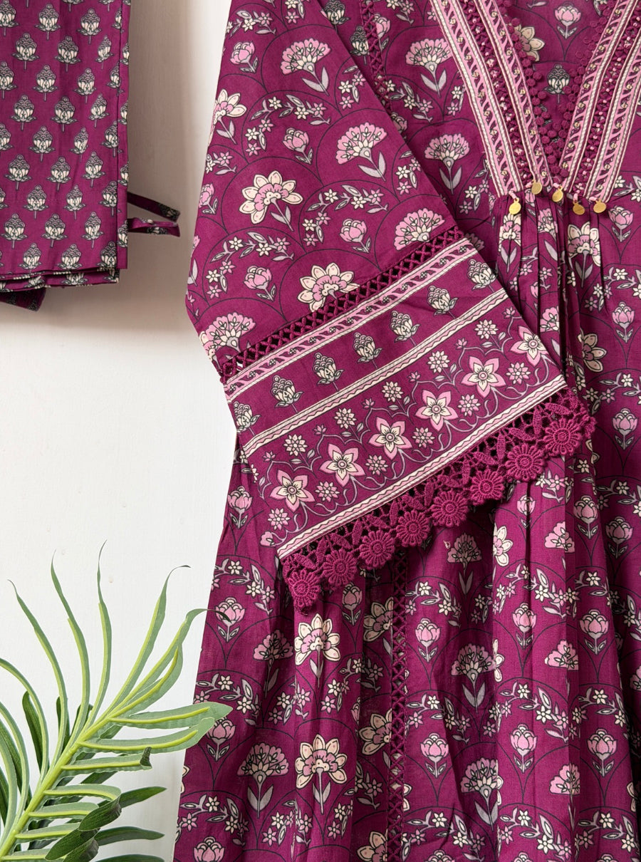 Kadambari Lace Bloom