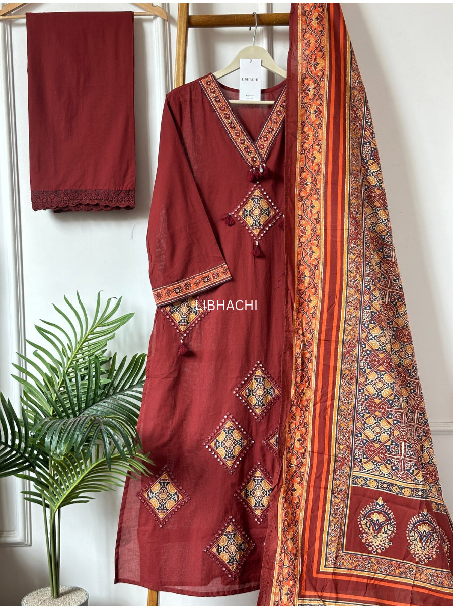 Ajrakh dupatta