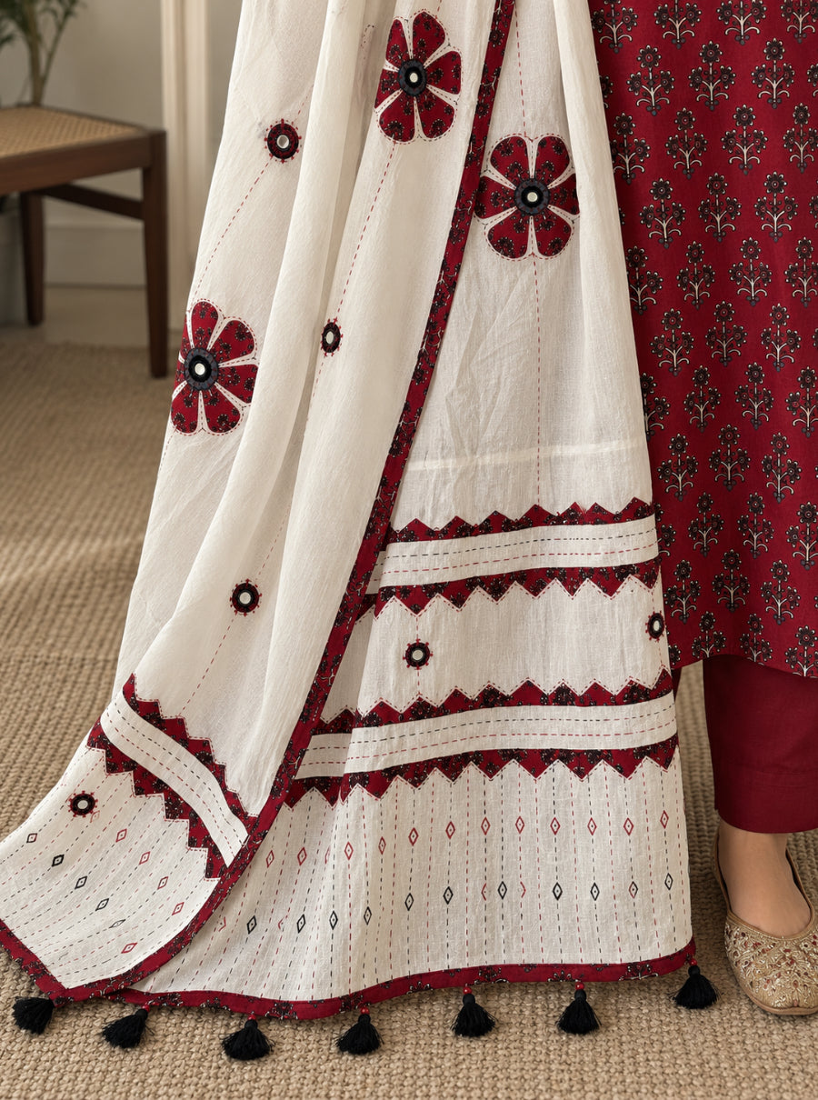MAHRUNIKAS KANTHA & APPLIQUÉ WORK JAIPURI SUIT SET