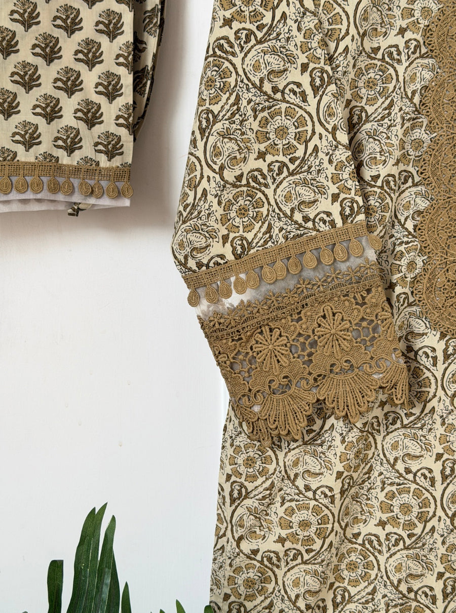 Mitti dastaan ajrakh suit set