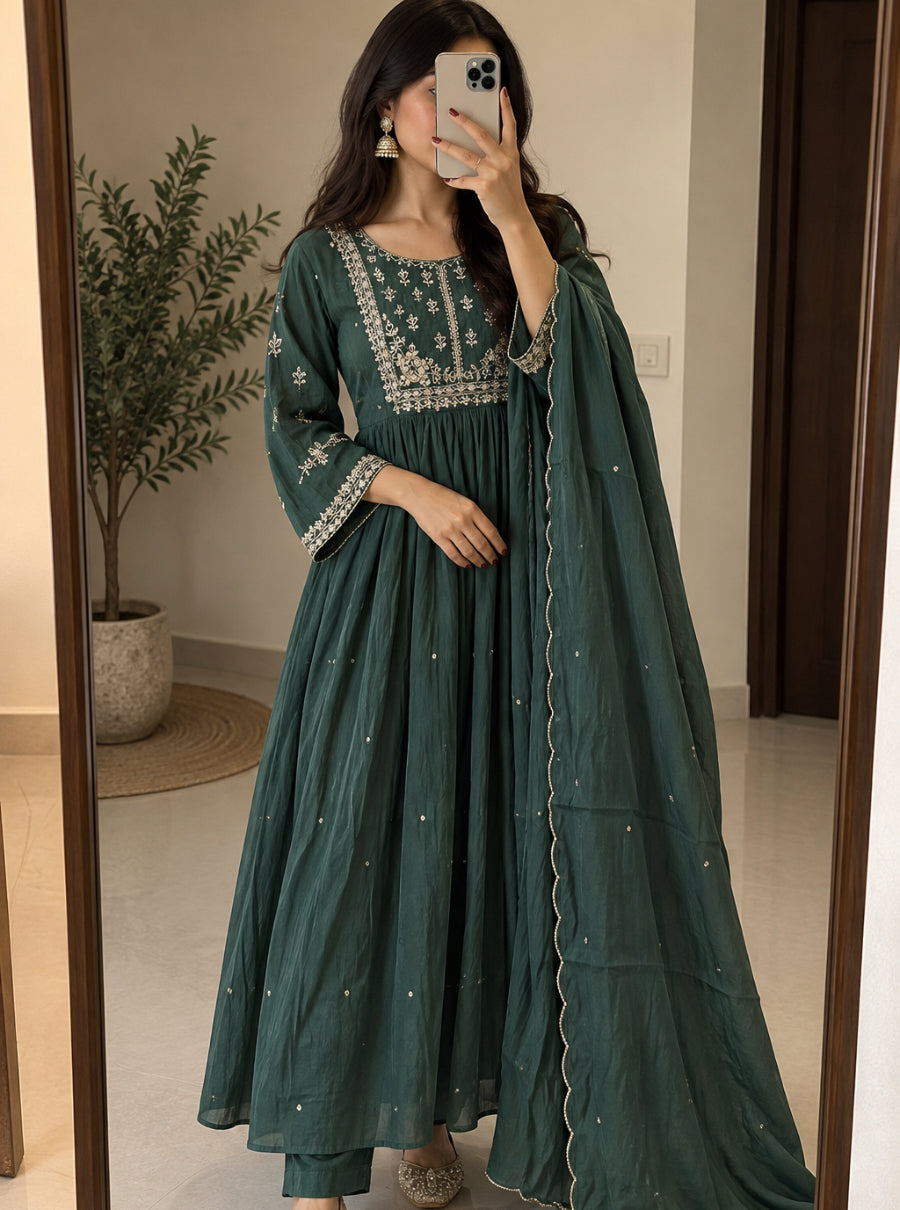 Rajvi Zarika — The Dabka • Zardozi • Zari Edit
