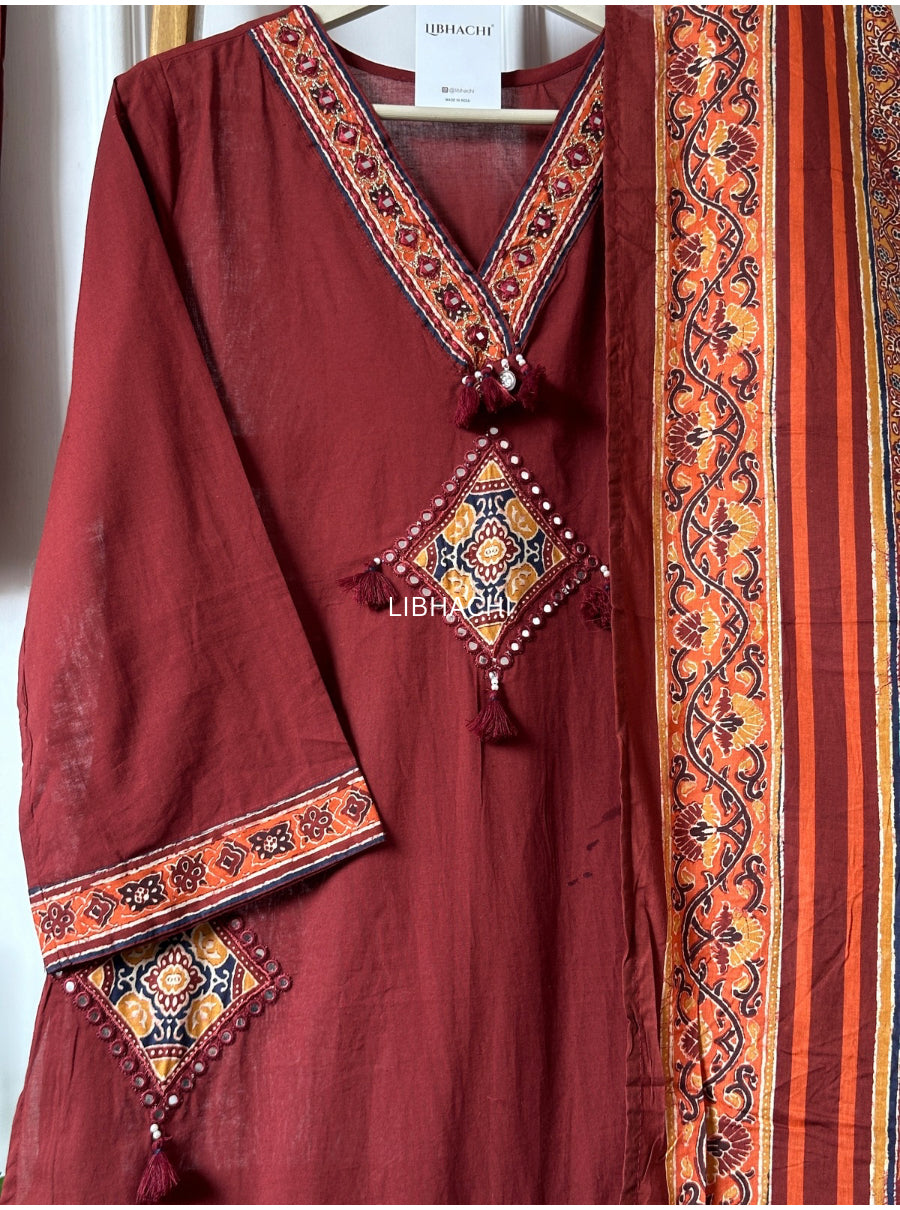 Ajrakh dupatta