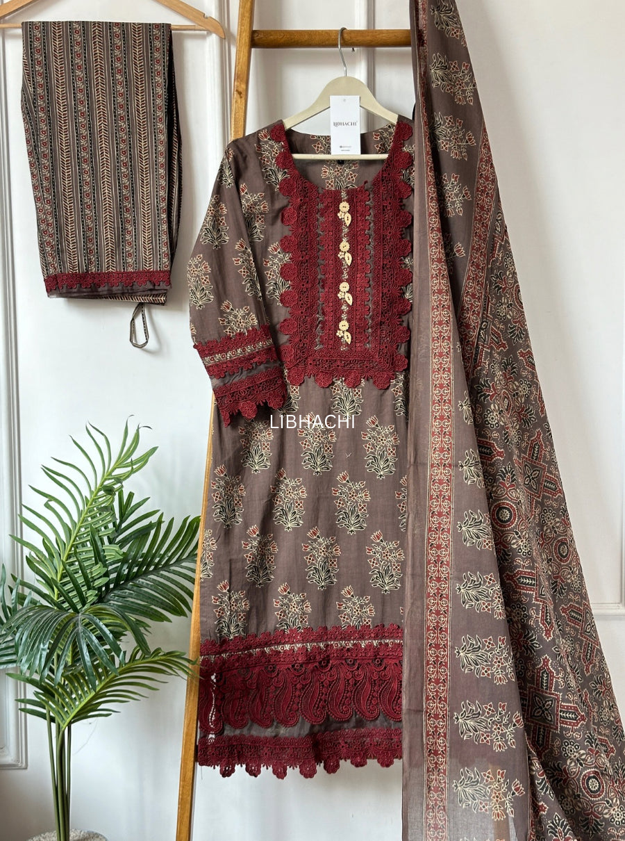 Lace Pakistani suit set