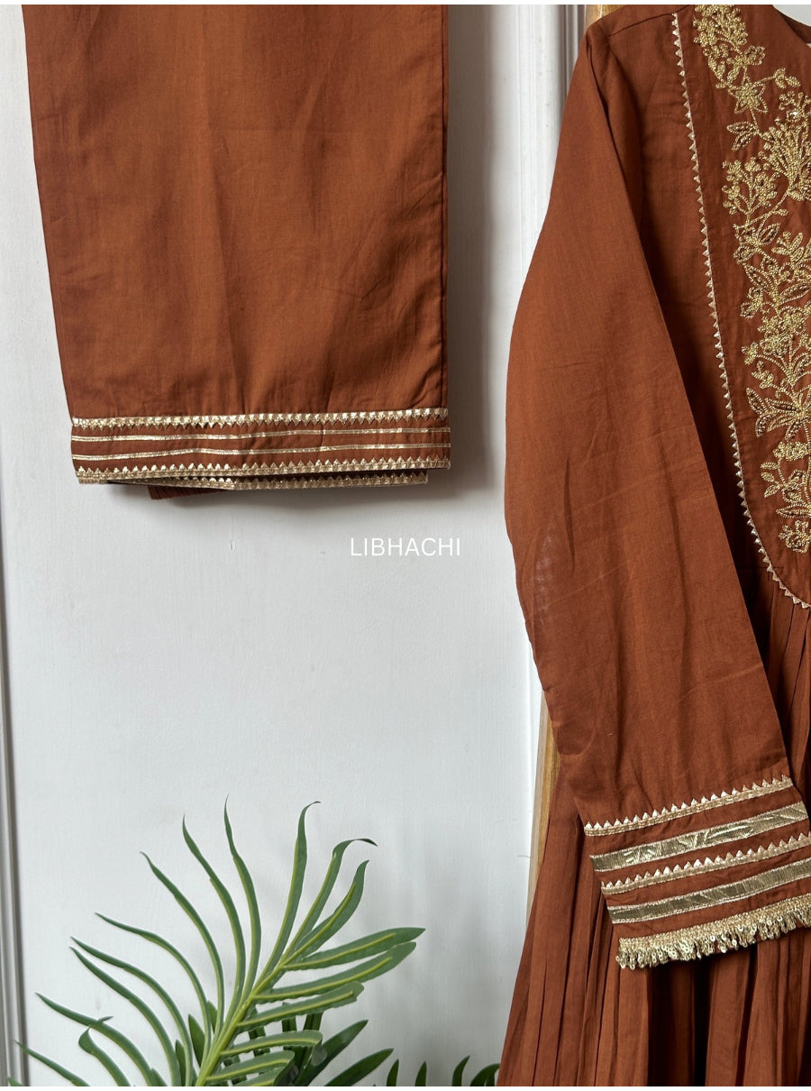 Cinnamon red and brown suit set
