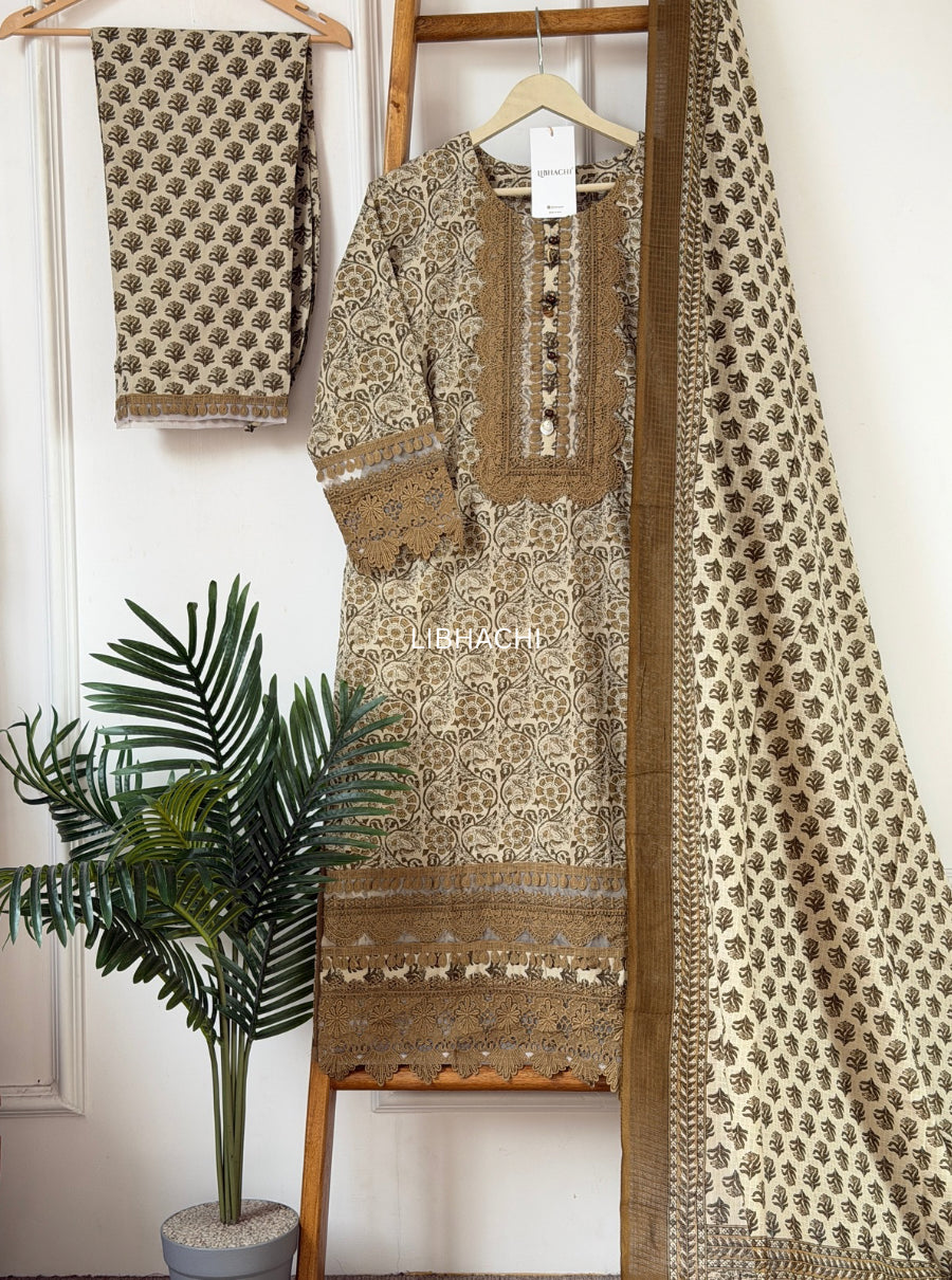 Mitti dastaan ajrakh suit set
