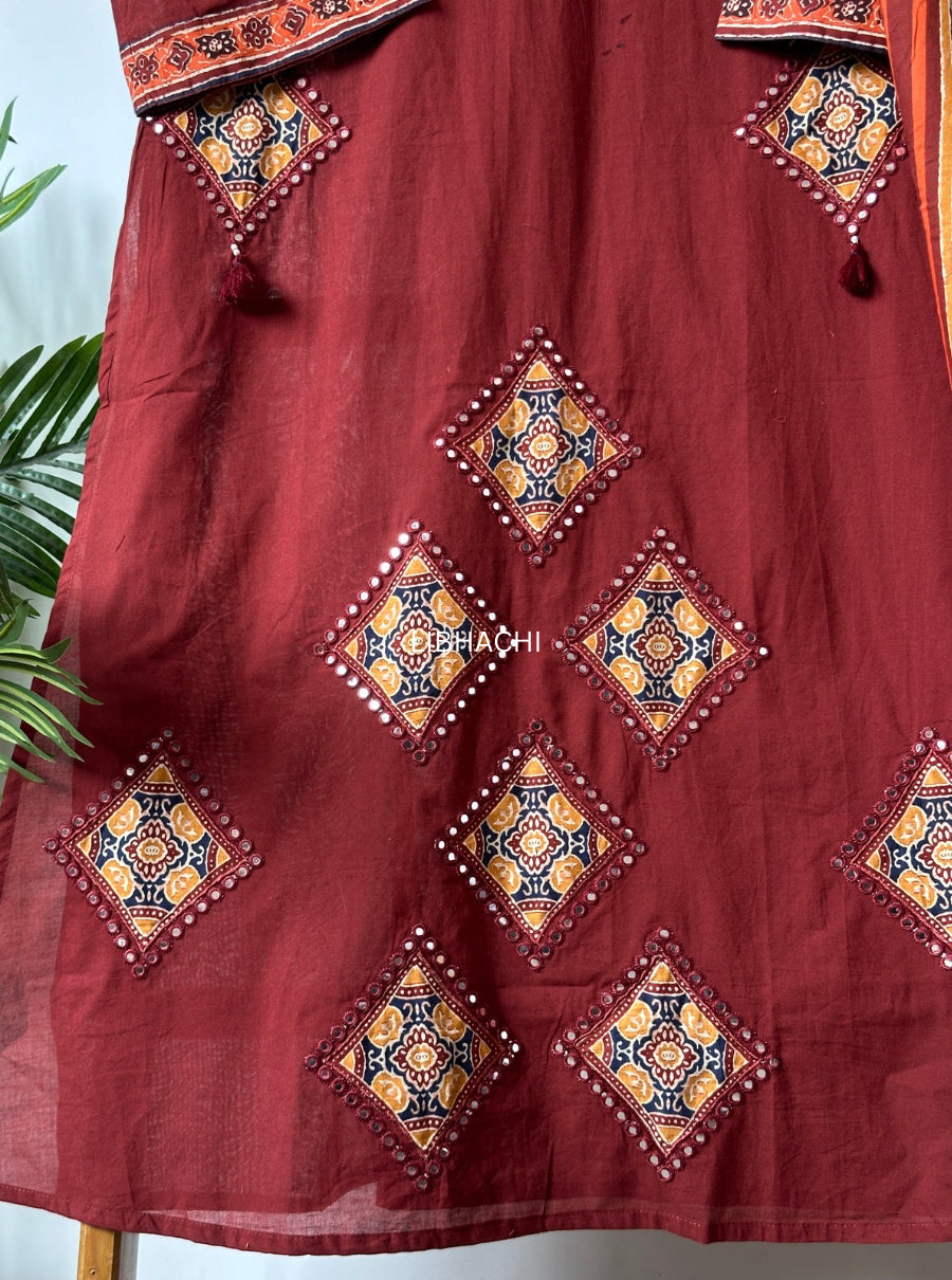 Ajrakh dupatta