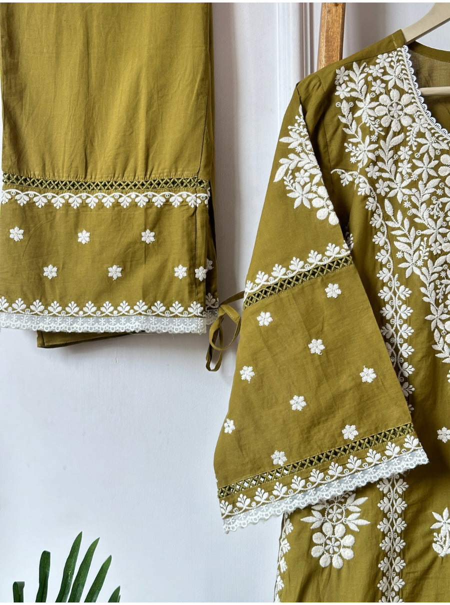 Zariya Chikankari Elegance Suit Set
