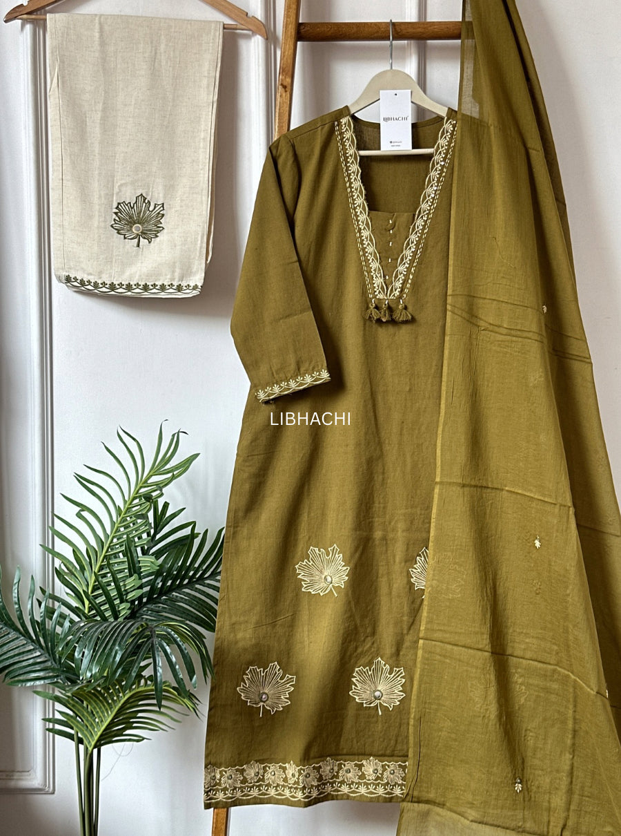 Embroidered Solid colour suit set
