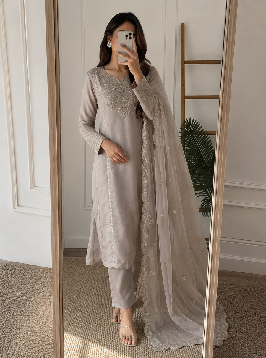 Nooré Pitta Zardozi Suit Set